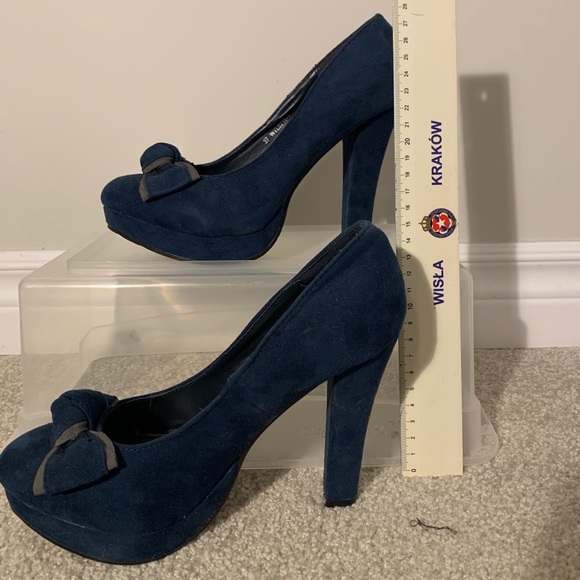 NAVY BLUE HEELS - Picture 4 of 4